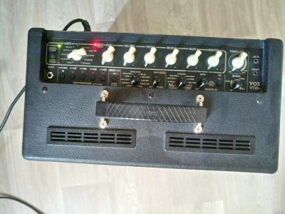 Лот: 13711142. Фото: 1. комбик vox vt20+. Гитарные эффекты и комбоусилители