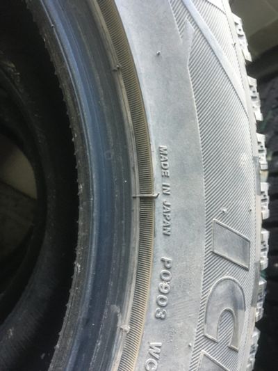 Лот: 15808787. Фото: 1. Зимние шины Bridgestone Ice Cruiser... Шины