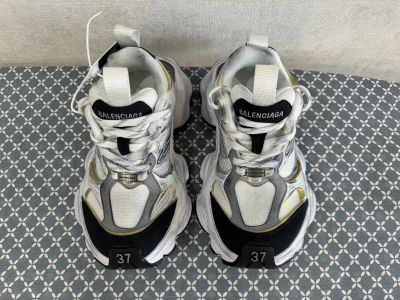 Лот: 25005399. Фото: 1. Продам кроссовки Balenciaga новые... Кеды, кроссовки, слипоны