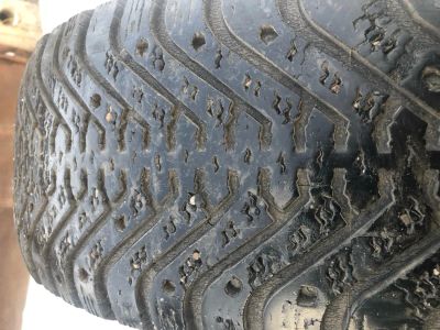 Лот: 25002582. Фото: 1. Шины GoodYear Ultra Grip 500 215... Шины