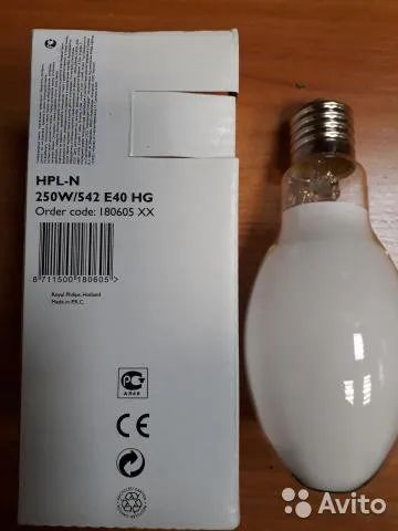 Лот: 20570297. Фото: 1. Лампа Газоразрядная Philips. Настольные лампы и светильники