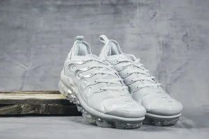 Лот: 13310019. Фото: 1. Кросовки Nike Air Vapormax Max... Кеды, кроссовки, слипоны