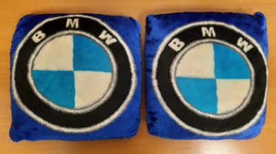 Лот: 18858683. Фото: 1. Подушки BMW 30х30 2 штуки. Одеяла, подушки