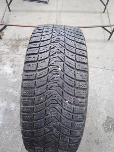 Лот: 24875605. Фото: 1. 1шт 235-45-19 Michelin X-Ice North... Шины