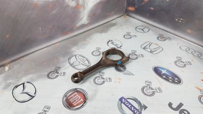 Лот: 23589957. Фото: 1. Шатун Audi A6 AUK 06E198401C. Двигатель и элементы двигателя