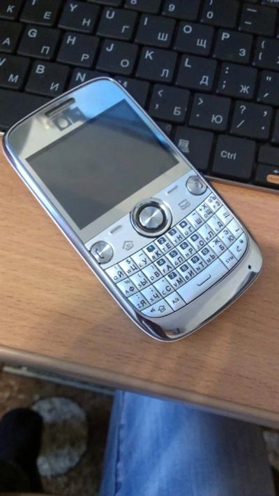 Лот: 3203443. Фото: 1. Очень красивый телефон! MTS Qwerty... Кнопочные мобильные телефоны