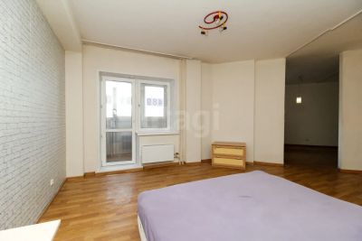 Лот: 25285243. Фото: 1. 3-комн. квартира , Красноярск... Квартиры, студии
