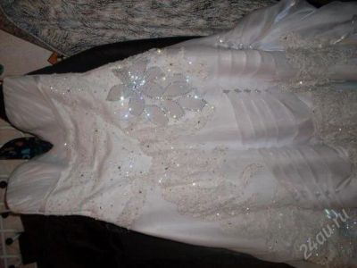 Лот: 991012. Фото: 1. Свадебное платье. Другое (свадебная мода)
