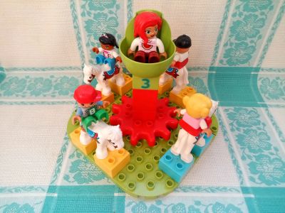 Лот: 25551618. Фото: 1. LEGO игрушки типа "Катание детей... Конструкторы