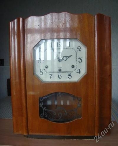 Лот: 1960335. Фото: 1. Часы настенные с боем Янтарь 1950... Предметы интерьера и быта