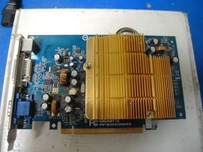 Лот: 5904278. Фото: 1. Видеокарта GeForce 6600 256mb... Видеокарты