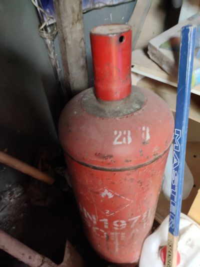 Лот: 18107935. Фото: 1. Баллон газовый (пропан-бутан... Баллоны, газ в баллонах