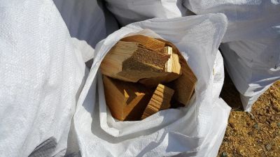 Лот: 5675283. Фото: 1. Дрова в мешках (листвяк). Другие (дрова, топливо)