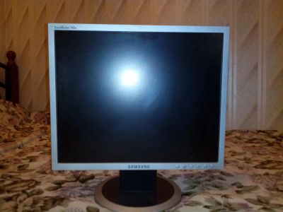 Лот: 8257132. Фото: 1. монитор samsung 740n. ЖК-мониторы