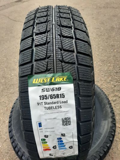 Лот: 25890224. Фото: 1. 195/65 R15 91T WestLake SW618. Шины