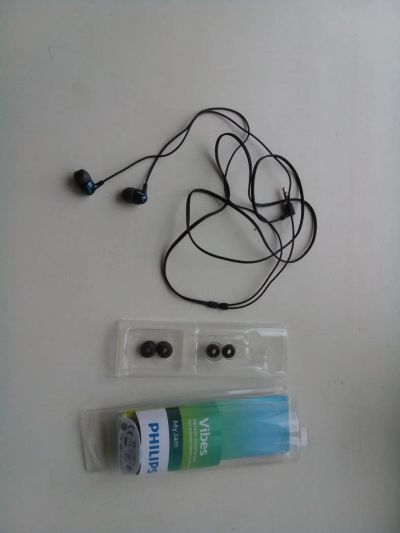 Лот: 10492754. Фото: 1. Наушники Philips SHE3700BK/0. Наушники, гарнитуры