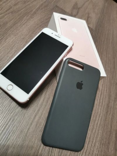 Лот: 14946560. Фото: 1. IPhone 7 plus 128 rose gold. Смартфоны