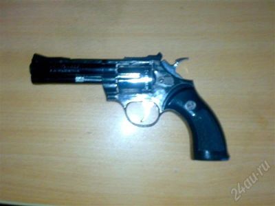 Лот: 648907. Фото: 1. Револьвер зажигалка. Другое (сувениры, подарки)