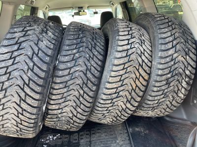 Лот: 17262070. Фото: 1. Продам Зимние шины 265.60.18 Nokian... Шины