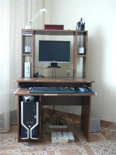 Лот: 957031. Фото: 1. Стол компьютерный. Другое (мебель)
