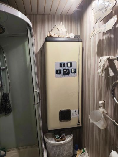 Лот: 23377773. Фото: 1. Бойлер ariston 100 литров рабочий. Водонагреватели, бойлеры