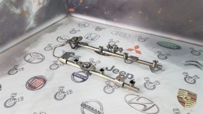 Лот: 23585126. Фото: 1. Регулятор давления топлива Nissan... Топливная система