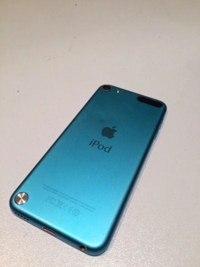 Лот: 8687681. Фото: 1. iPod Touch 5 32gb. Плееры