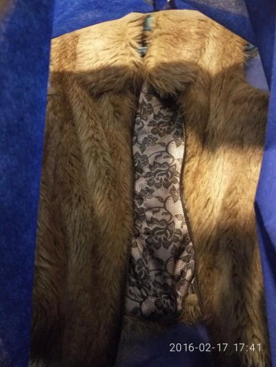 Лот: 6945080. Фото: 1. Жилет искуственный жилетка. Верхняя одежда