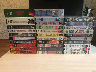 Лот: 13292338. Фото: 1. Видеокассеты VHS одним лотом с... Видеозаписи, фильмы