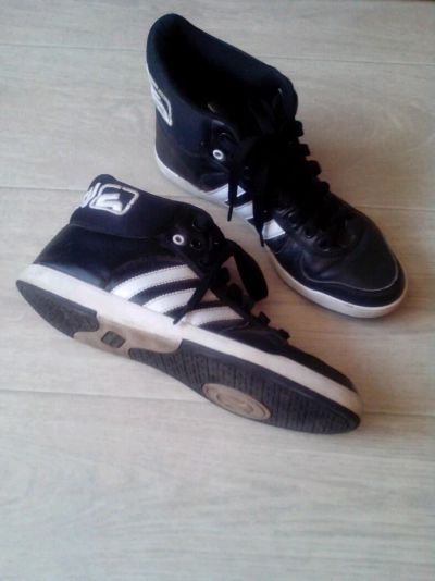 Лот: 4280023. Фото: 1. кроссовки с завышенной стойкой... Кеды, кроссовки, слипоны