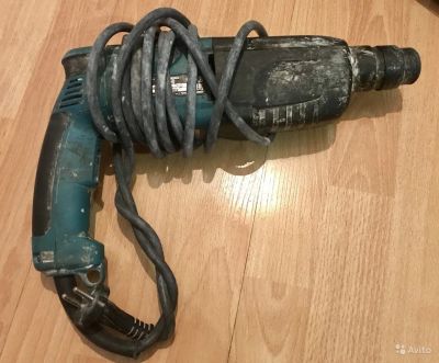 Лот: 11189103. Фото: 1. Перфоратор Makita HR2450 на запчасти. Электроинструмент