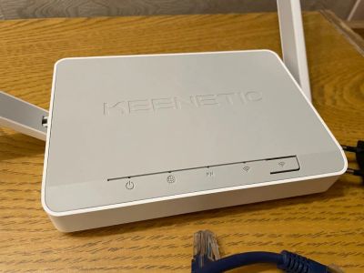 Лот: 19958229. Фото: 1. Keenetic Lite KN-1310. Маршрутизаторы (роутеры)