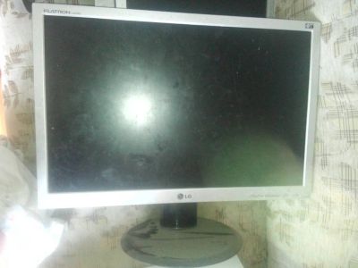 Лот: 11928372. Фото: 1. Монитор LG Flatron L222ws , сломан. ЖК-мониторы