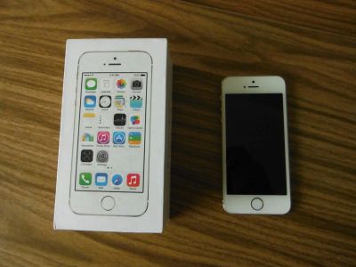 Лот: 5396915. Фото: 1. iPhone 5S Golg 16Gb. Смартфоны