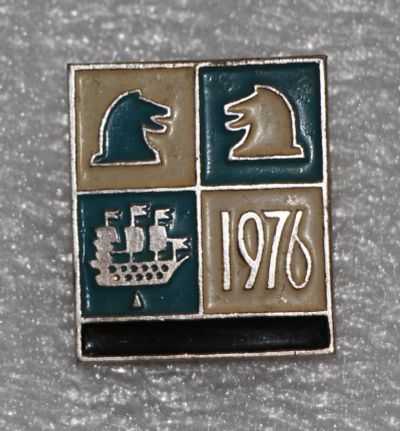 Лот: 11372321. Фото: 1. Нечастый значок : 1976. Ленинград... Сувенирные