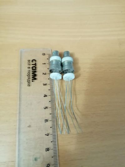 Лот: 25907951. Фото: 1. Радиолампы 6Э12Н-в 2 шт. Электронные лампы