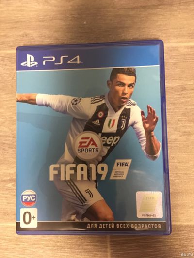 Лот: 12101209. Фото: 1. fifa 19 (PS4). Игры для консолей