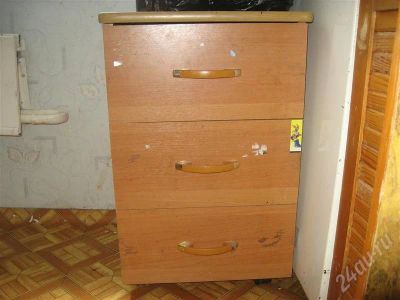 Лот: 411313. Фото: 1. Тумбочка с 3 выдвижными ящиками. Другое (мебель)