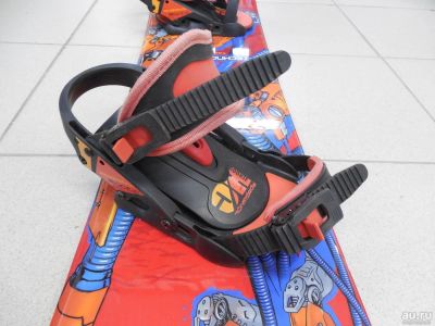 Лот: 8417092. Фото: 1. Сноуборд Black fire 140 см + крепления. Сноуборды