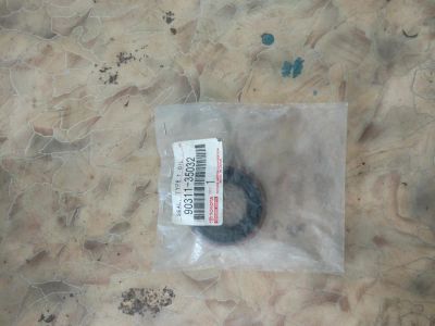 Лот: 9822480. Фото: 1. Toyota 90311-35032 Сальник дифференциала. Трансмиссия
