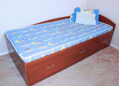 Лот: 9890616. Фото: 1. Кровать односпальная с ящиками. Кровати