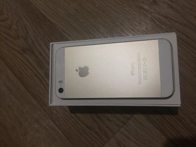 Лот: 9228823. Фото: 1. Продам iPhone 5s gold 16gb 2. Смартфоны