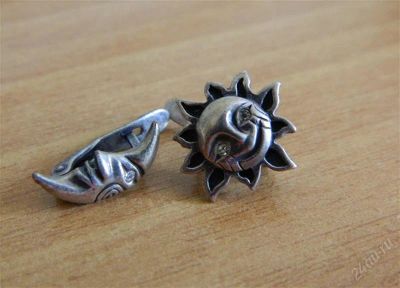 Лот: 1979545. Фото: 1. Серьги "луна и солнышко с кристаллом... Серьги, каффы