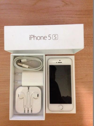 Лот: 4522319. Фото: 1. Apple Iphone 5S 16gb (на гарантии... Аккумуляторы