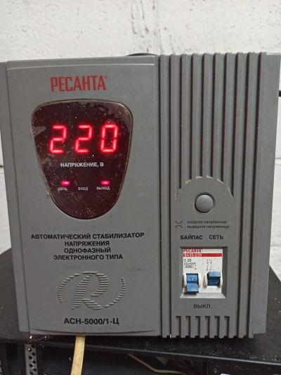 Лот: 20007875. Фото: 1. Стабилизатор напряжения Ресанта... Стабилизаторы напряжения, ЛАТР