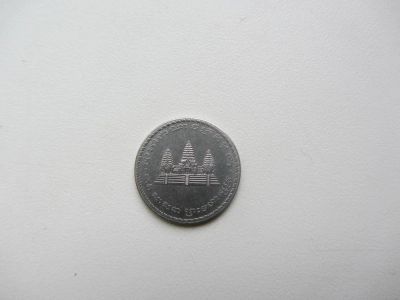 Лот: 7617254. Фото: 1. Камбоджа 100 риелей 1994 г -2-. Азия