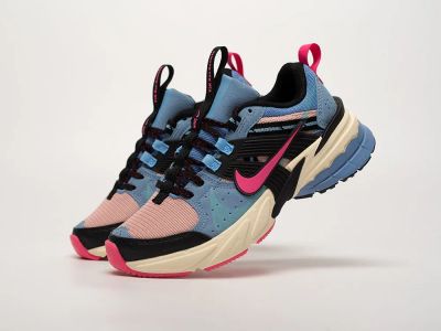 Лот: 24973711. Фото: 1. Кроссовки Nike V2K Run. Кеды, кроссовки, слипоны