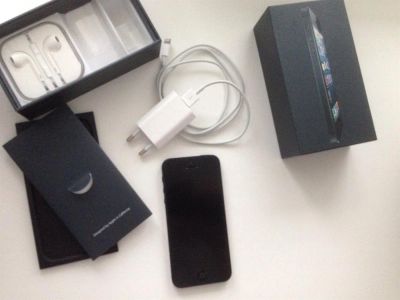 Лот: 3428331. Фото: 1. iPhone 5 16gb Black модель RR... Смартфоны