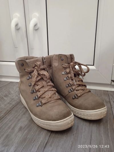 Лот: 20845549. Фото: 1. Ботинки женские skechers. Кеды, кроссовки, слипоны