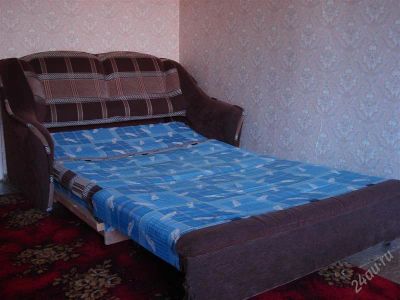 Лот: 1015654. Фото: 1. мини-диван. Кресла, пуфы